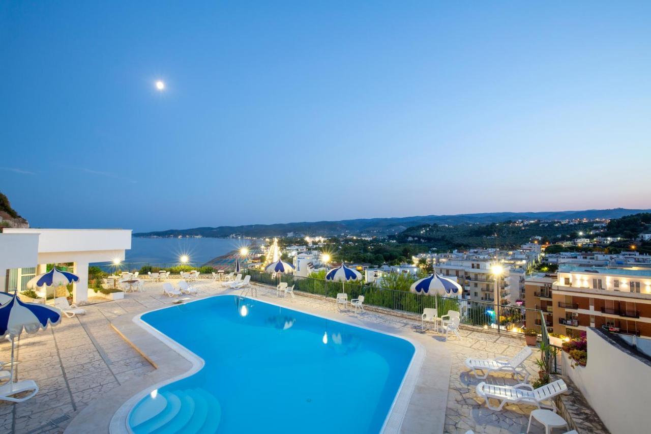 Svevo Sea House Aparthotel Vieste Buitenkant foto
