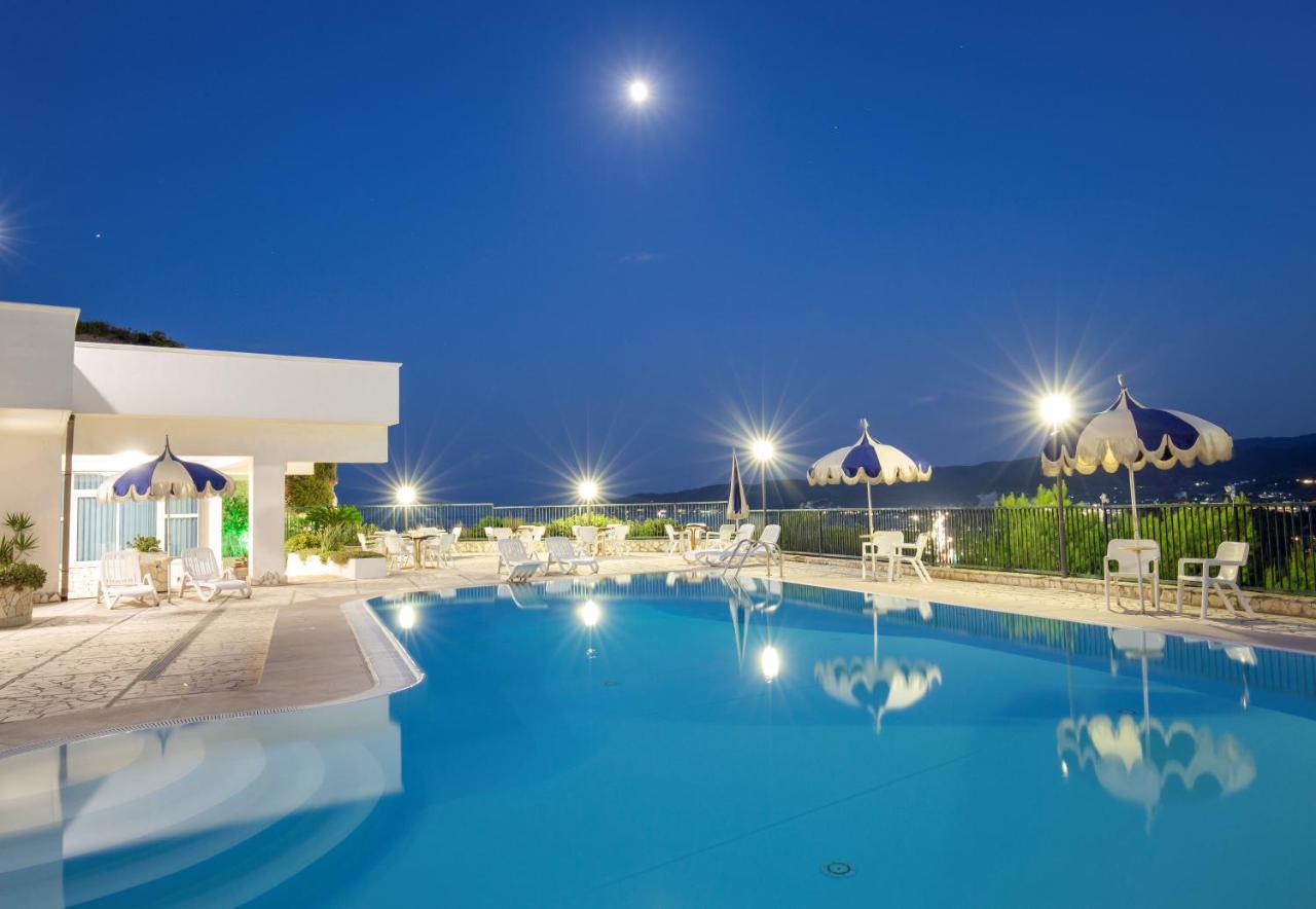Svevo Sea House Aparthotel Vieste Buitenkant foto