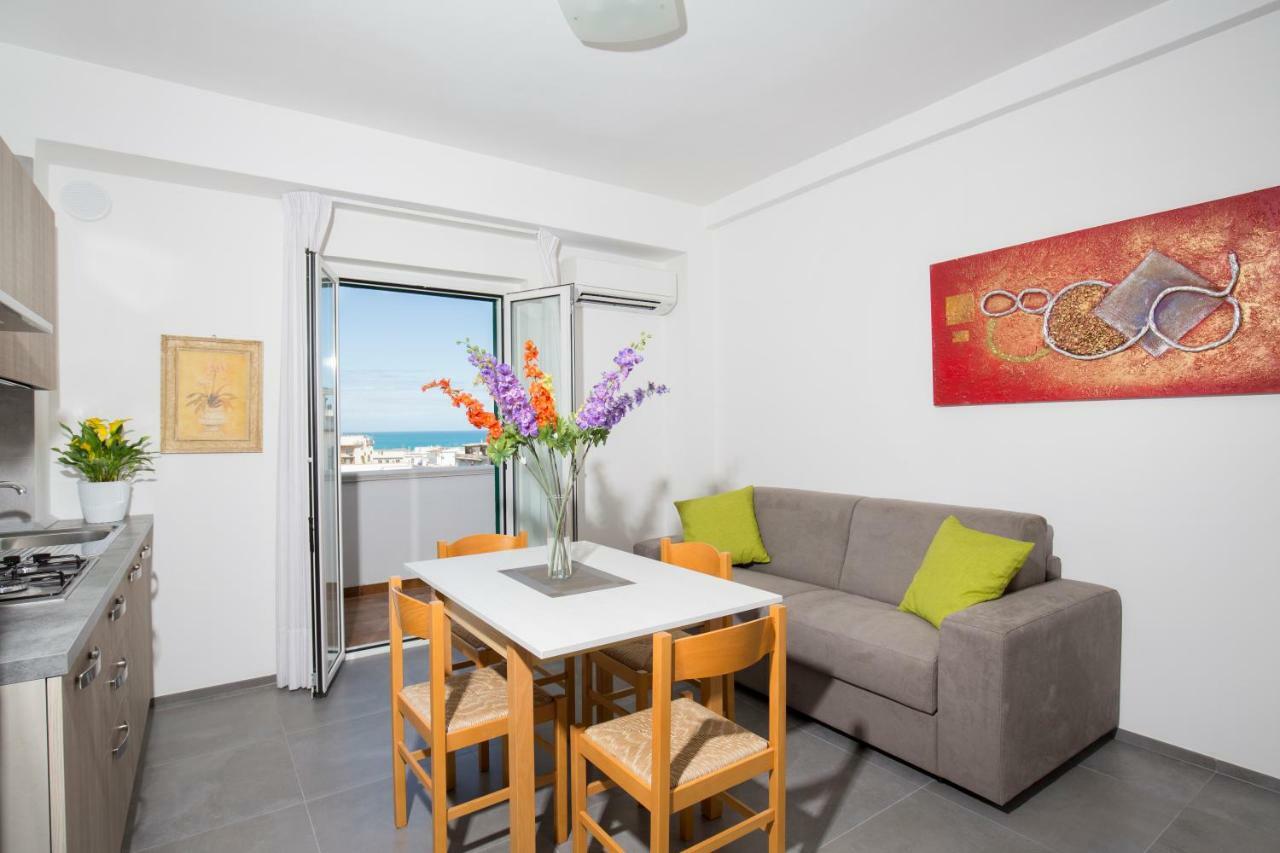 Svevo Sea House Aparthotel Vieste Buitenkant foto