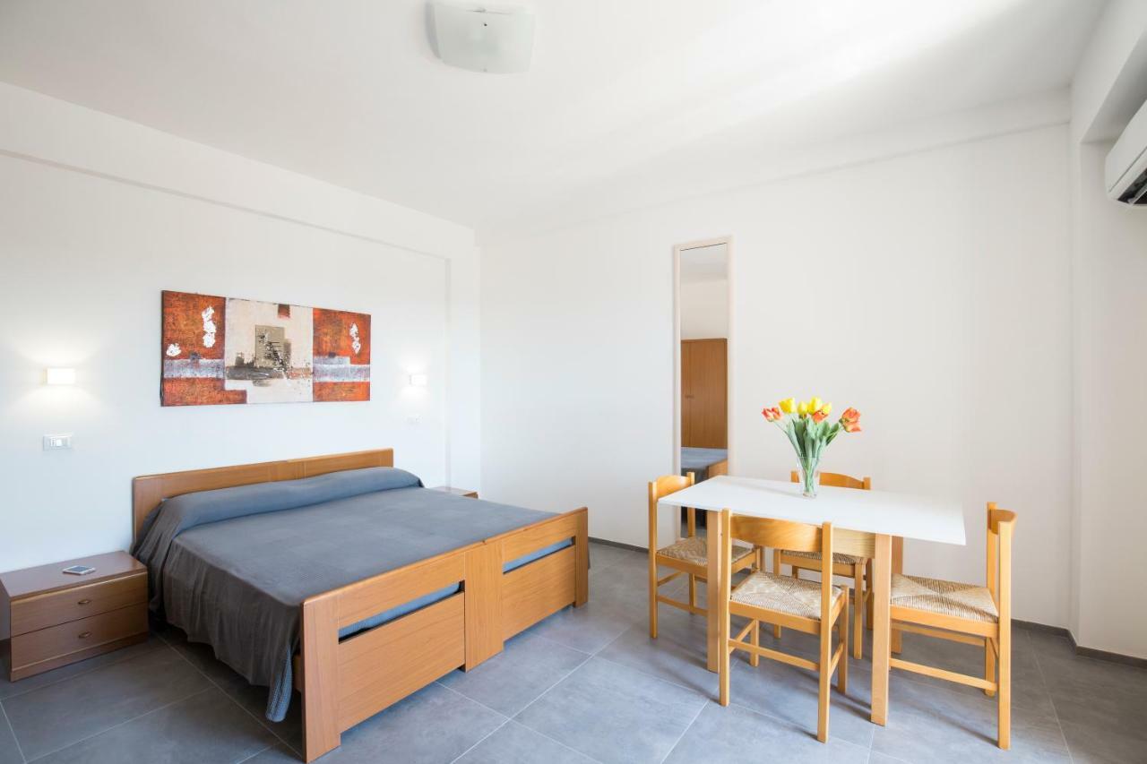 Svevo Sea House Aparthotel Vieste Buitenkant foto